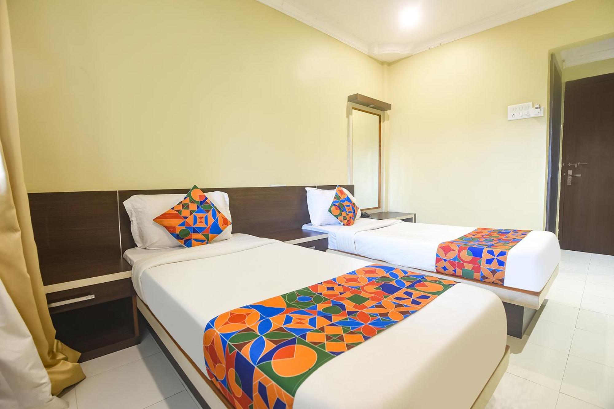 Fabexpress Sunrise Hotell Madgaon Exteriör bild